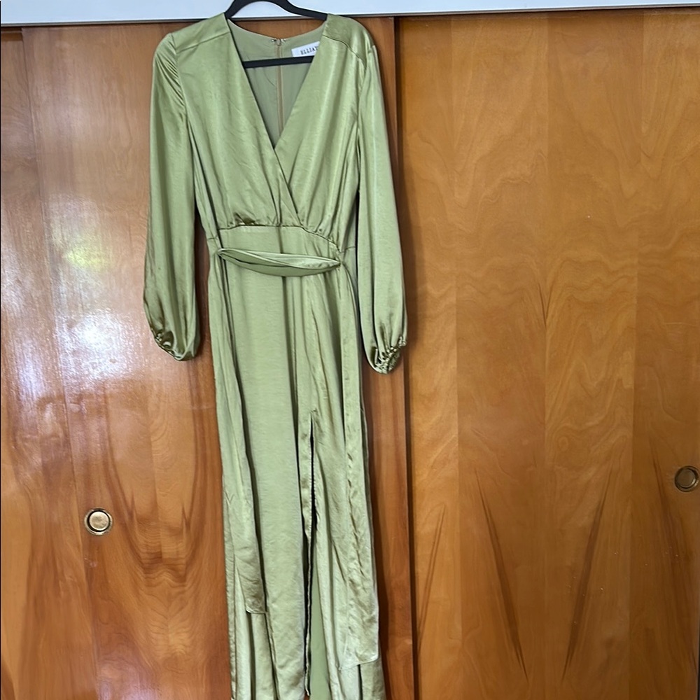 REVOLVE Elliatt Kai Maxi Dress in Avocado Green - Picture 5 of 17